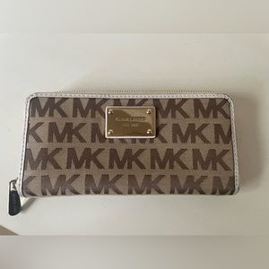 MK wallet